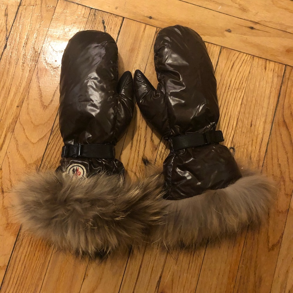 Brand new Moncler fur mittens with buckle.